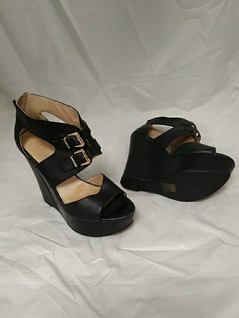 Aldo Black Leather Rear Zipper Platform Wedges Size 8.5 39